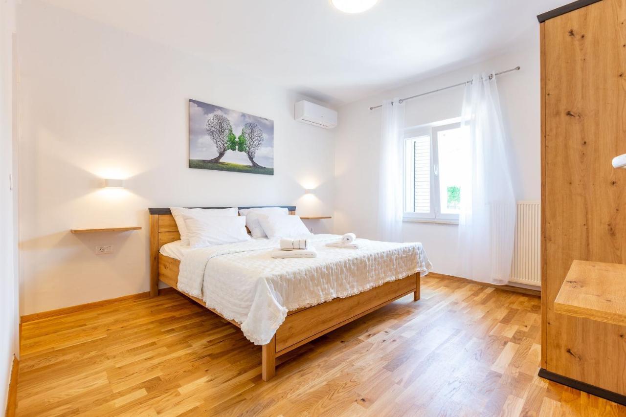 Mp Luxury Holiday Home With Swimming Pool Zadar Ngoại thất bức ảnh